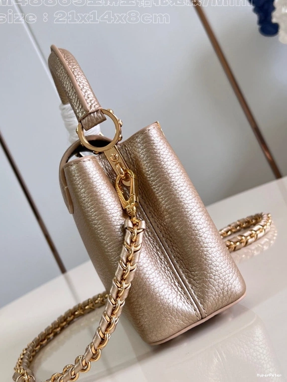 CAPUCINES LOUIS VUITTON MINI-21*14*8CM 0804